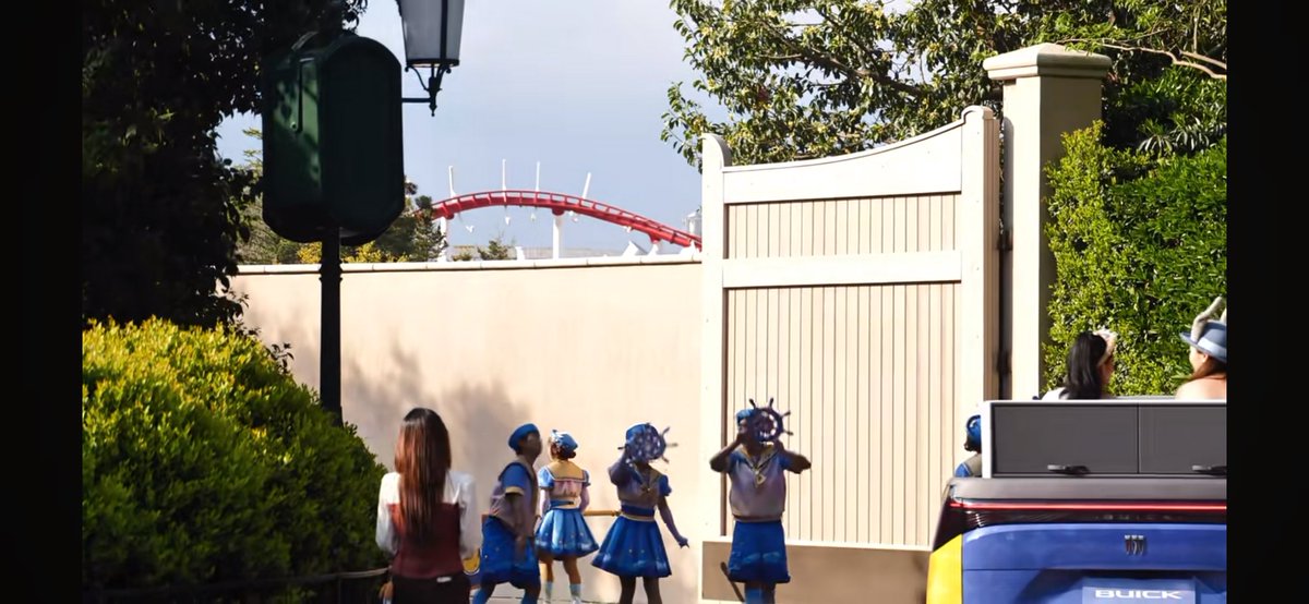 Another piece of track
Credit: Samuel