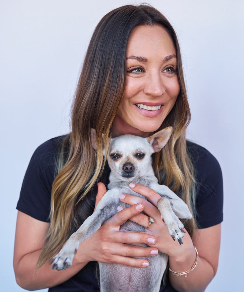 KaleyCuoco5x's tweet photo. #KaleyCuoco https://t.co/XjN12uIKMy