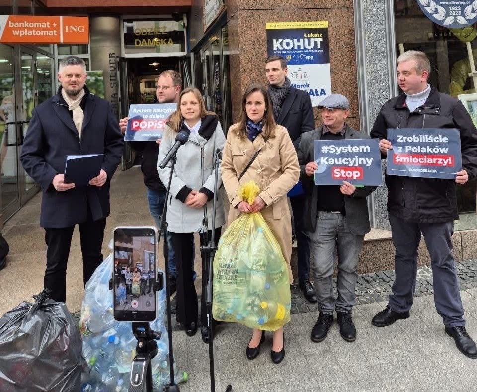 Konfederacja tweet media