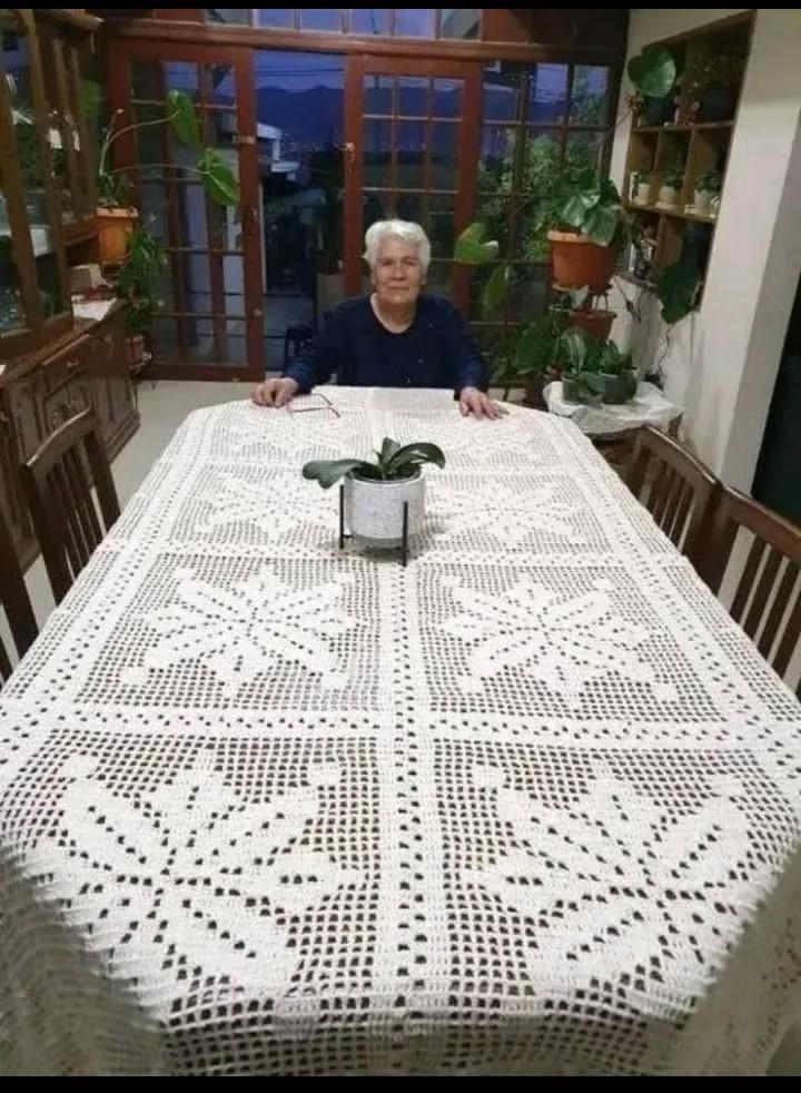 Lily Rosewood tweet media