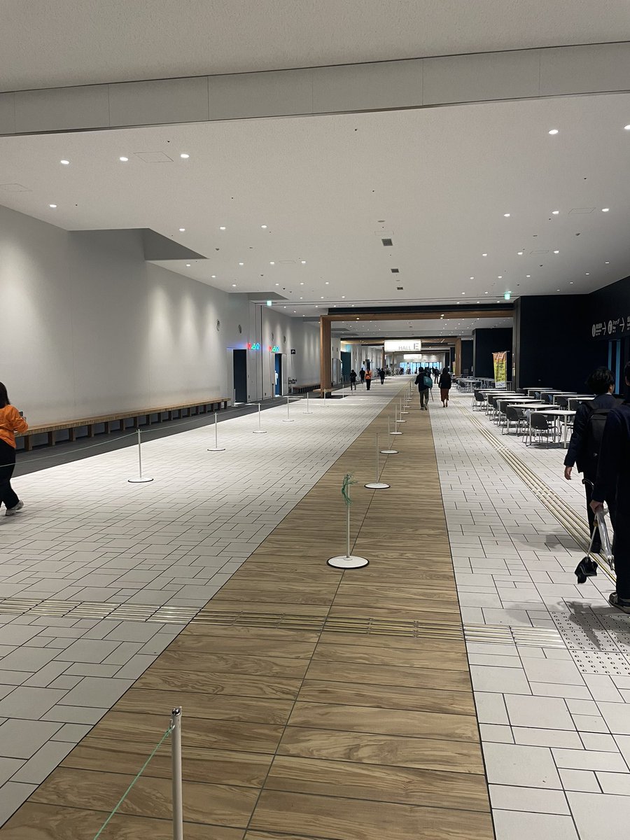 shippo_ya's tweet image. いやガラガラやないかいっ！！！笑

さすが雨。

今日はかなり狙い目かも？👍

#名古屋モーターサイクルショー
#MaxFritz
#MaxfritzNAGOYA
#マックスフリッツ
#マックスフリッツ名古屋