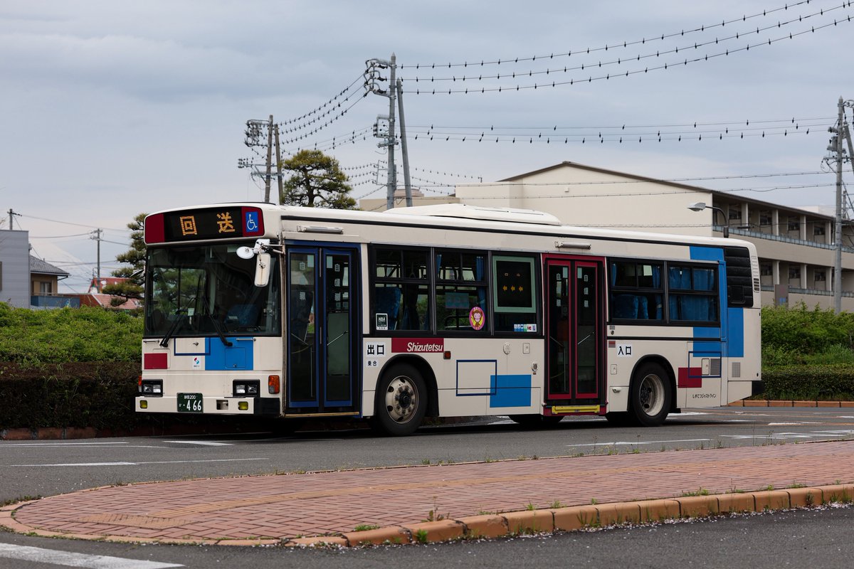 mtmtdayooo's tweet photo. しずてつジャストライン
静岡200か466
HU2PM

試作車として製造されたノンステのブルリ
希少な排ガス記号がついてない車両です https://t.co/EJJb3ePt99