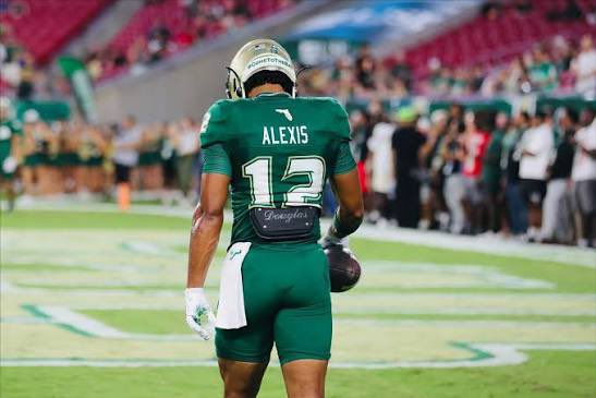 tjpowell2_'s tweet photo. Beyond blessed for my 19th and first in-state offer from @M_White03 and USF. Cant wait to be back on campus. Go Bulls 🤘🏾🐂
@JacquezGreen @brianhartline @USFRecruits @USFBulls_Rivals @USFBullsClub @ChadSimmons_ @Andrew_Ivins @Andy_Villamarzo https://t.co/CgfmaSaLEn