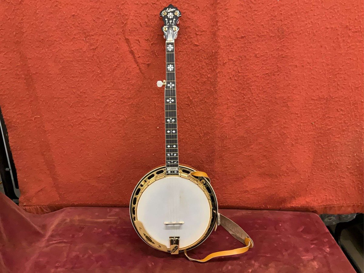 HM Auction Group tweet media