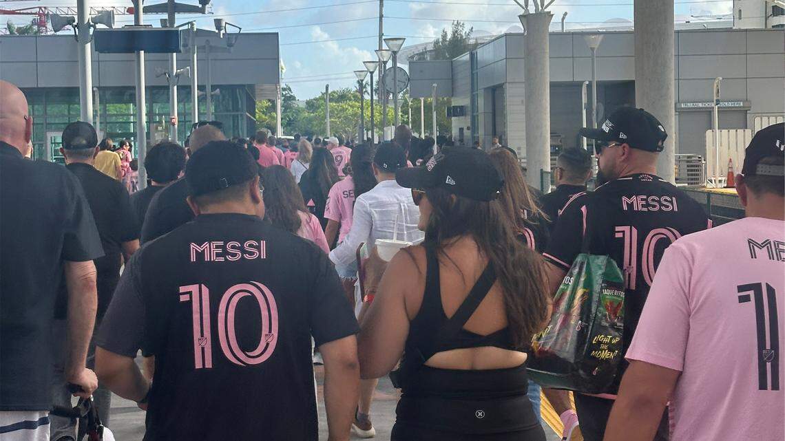kaufsports's tweet image. 🚆⚽️Lots of Inter Miami fans took Tri Rail to and from Nu Stadium debut game. Here are the numbers.
miamiherald.com/news/local/com…
@MiamiHerald @HeraldSports #InterMiami #MLS