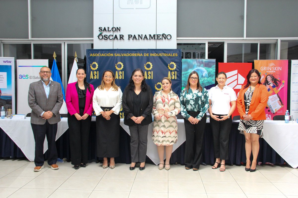 asielsalvador's tweet photo. Este día realizamos nuestra conferencia de prensa para dar a conocer más sobre nuestro evento #ForoLiderazgoFemenino | #WomanInBusiness. El cual se desarrollara este próximo jueves 16 de abril del 2026 en el Hotel Sheraron Presidente.
Espacio que permitirá el intercambio de experiencia comerciales y empresariales, así como la formación y actualización a través de diferentes contenidos brindados por expertos.
#Industria #mujereslíderes #mujereslíderes