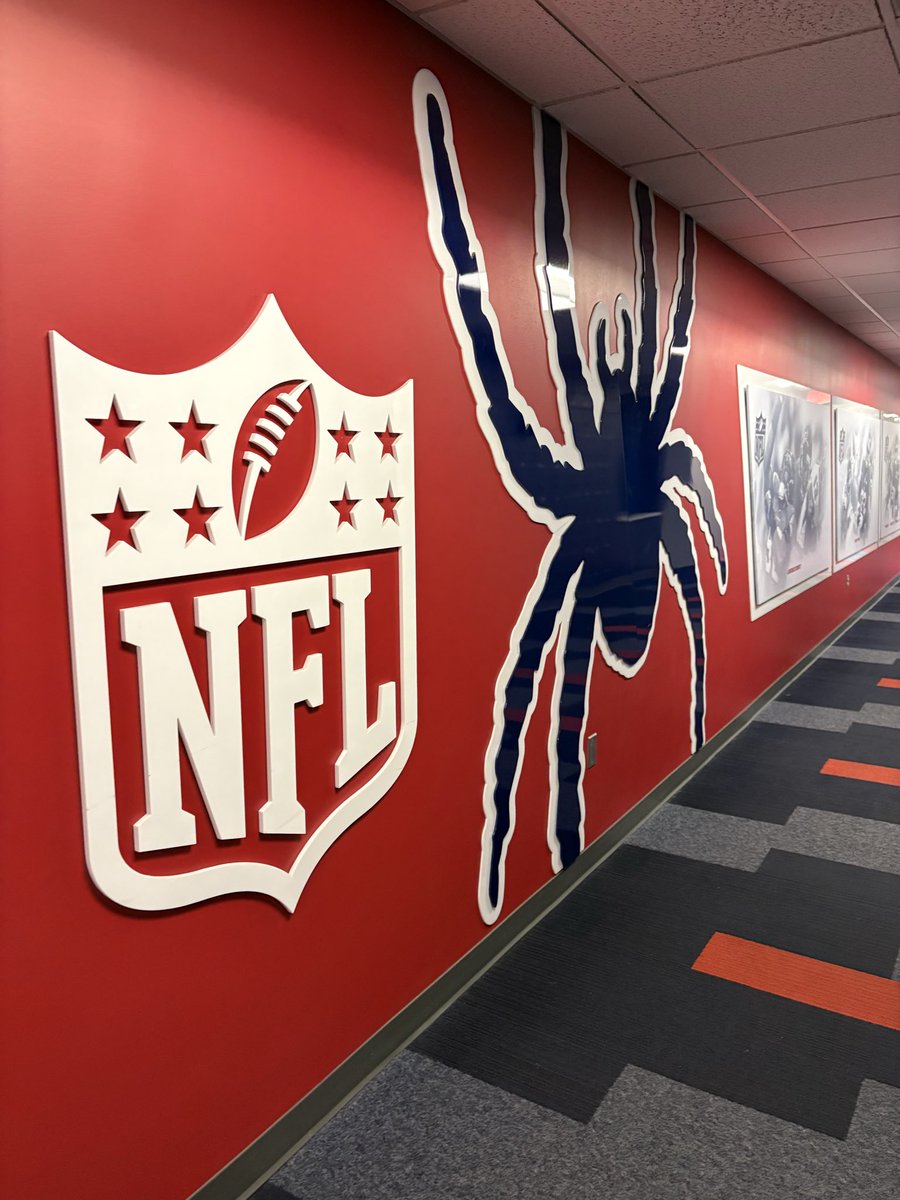 JohnJeanetta7's tweet image. Had a great visit at the University of Richmond! Thank you to the coaching staff for having me. 🕷️🕷️@coachnoel67 @ribrahim29 

#Recruitment #FootballRecruit #CollegeFootball #Richmond #D1