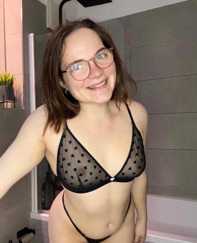 Emma Clarke tweet media