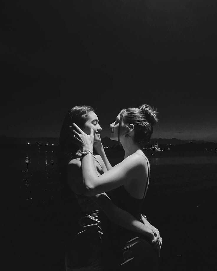 manon ⚢ tweet media