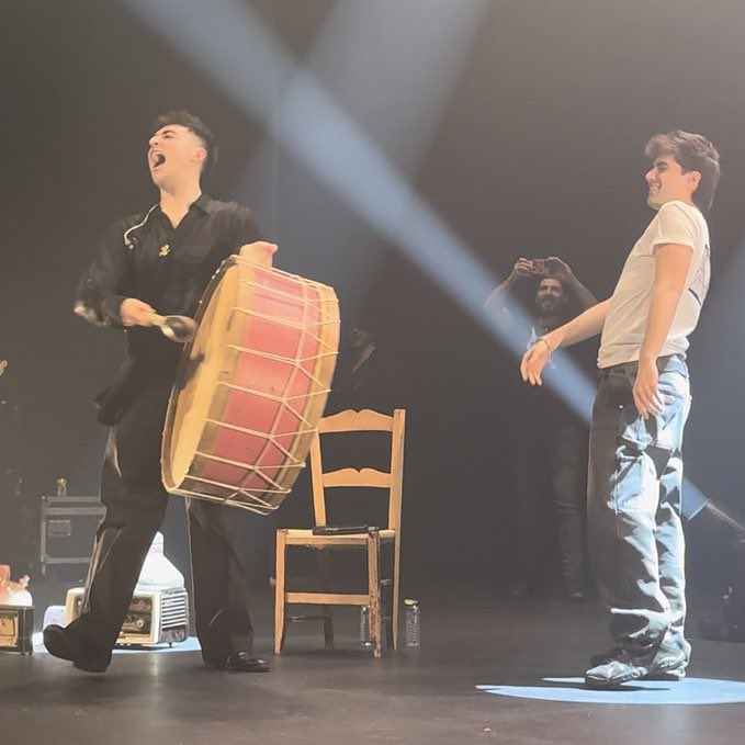 angii_ ོ☼ tweet media