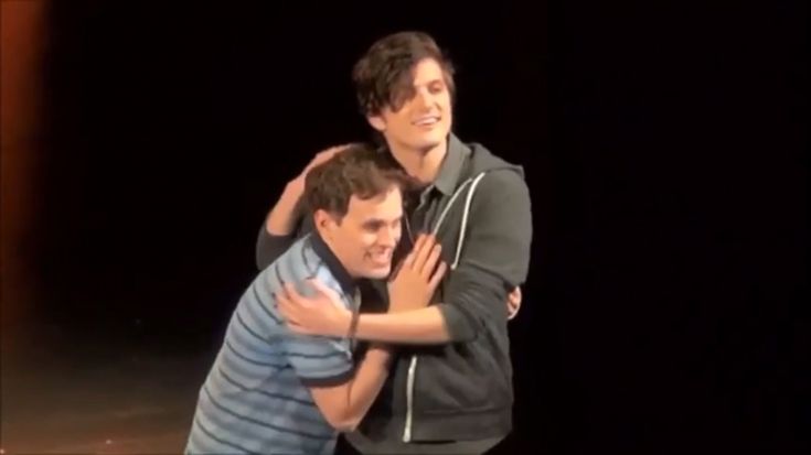 sincerly_uss's tweet photo. esta foto es tan tierna ptm x eso la tengo de pfp #treebros #deh https://t.co/pJAiJDX8zj