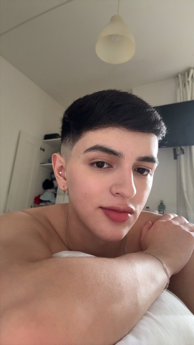 PipeSweet_'s tweet photo. Hola bb https://t.co/SMKKB0tE4v
