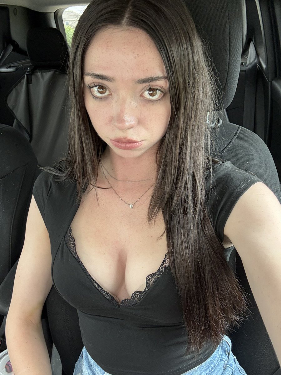 Molly Moon 🌙 tweet media