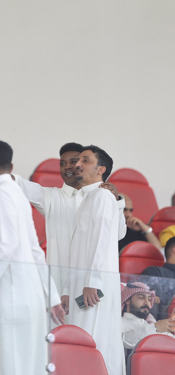 Alkhereiji's tweet photo. بدون شك الطريق صعب لبطولة نخبة أسيا

لكن أثق بالله ثم بجمهور #الإتحاد و روحه

و كلي ثقه بالحب أبو نوران و دوره في إخضاع هذه البطولة وإعادتها لشارع الصحافة

سأعود لتوزيع التذاكر للجمهور و فالنا الفرح بمشيئة الله تعالى

أما المواضيع الأخرى ف حسبي الله ونعم الوكيل

#كأس_النخبة_مطلب https://t.co/8Ia8rYvYB0