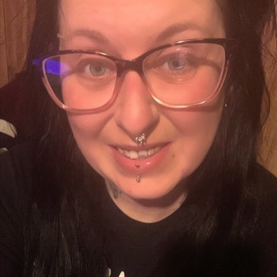 karisullivan23's tweet photo. #NewProfilePic https://t.co/FbdApEbJd1