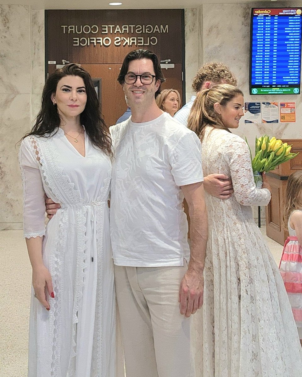 Leszli Kálli tweet media