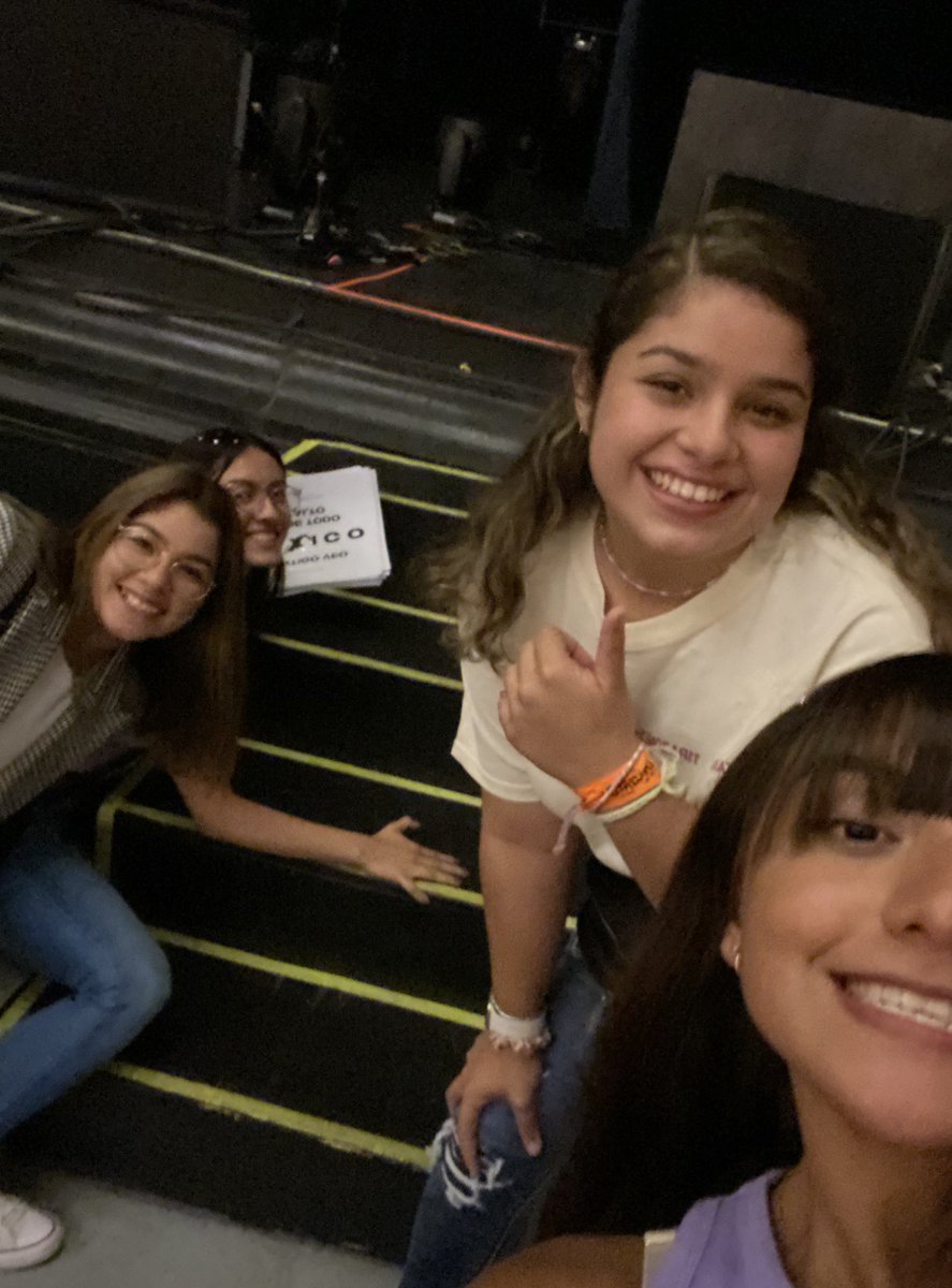 αmericα tweet media