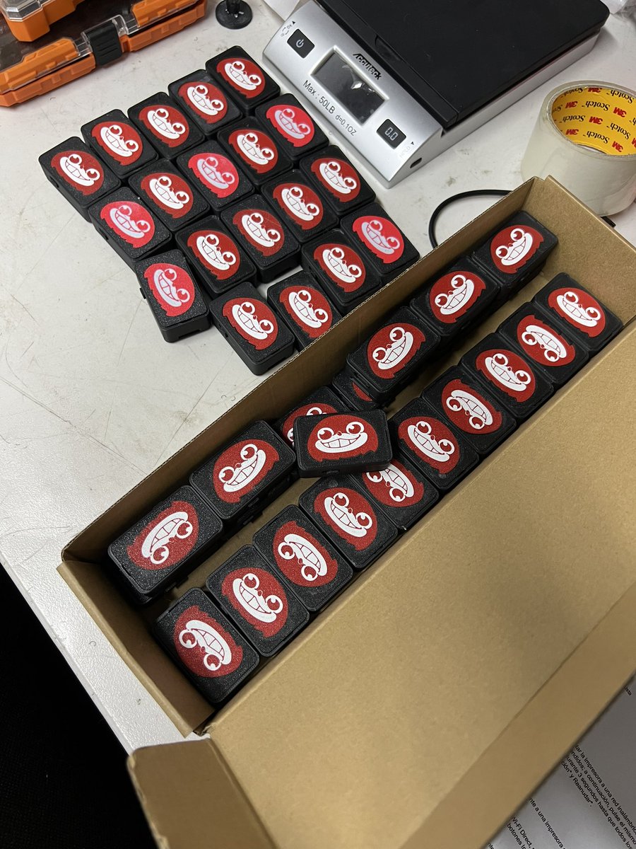 Quien quiere trackers? Recuerden que el sorteo de abril esta puesto !! Vayan gleam.io/uUDJ3/gotitrac…