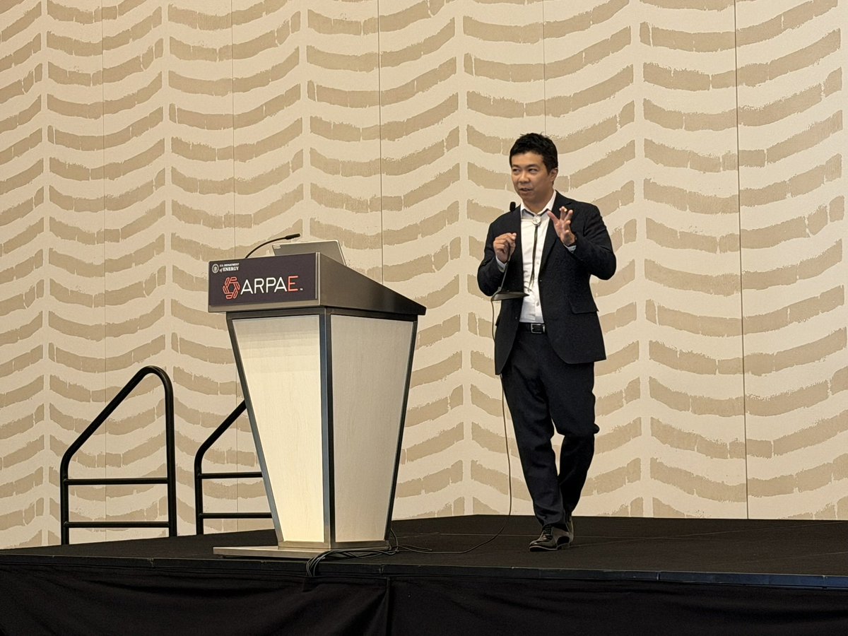 Feng Chu tweet media