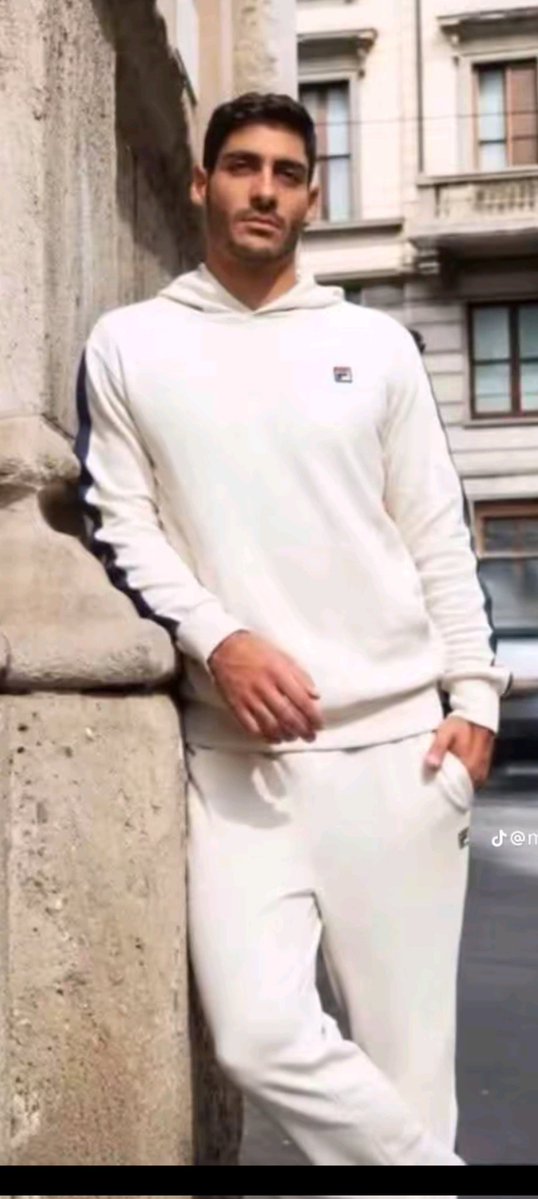 Santa Lippolis tweet media