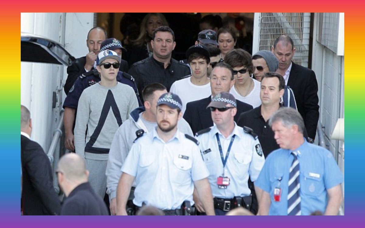 KStomska's tweet image. 14 yrs ago today One Direction arrived in Australia for the first time 
#OneDirection #Throwback #Memories #Nostalgia