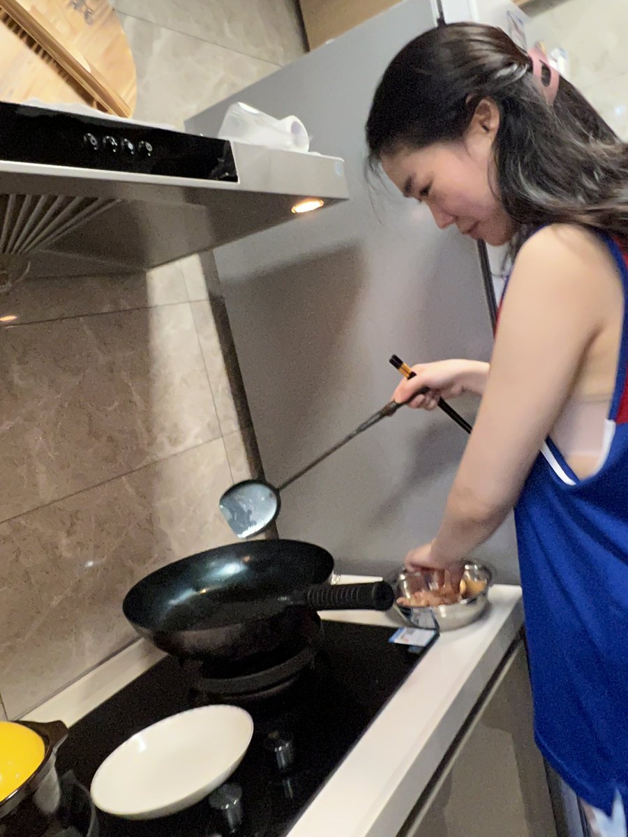 0771老婆是银行公交车 tweet media