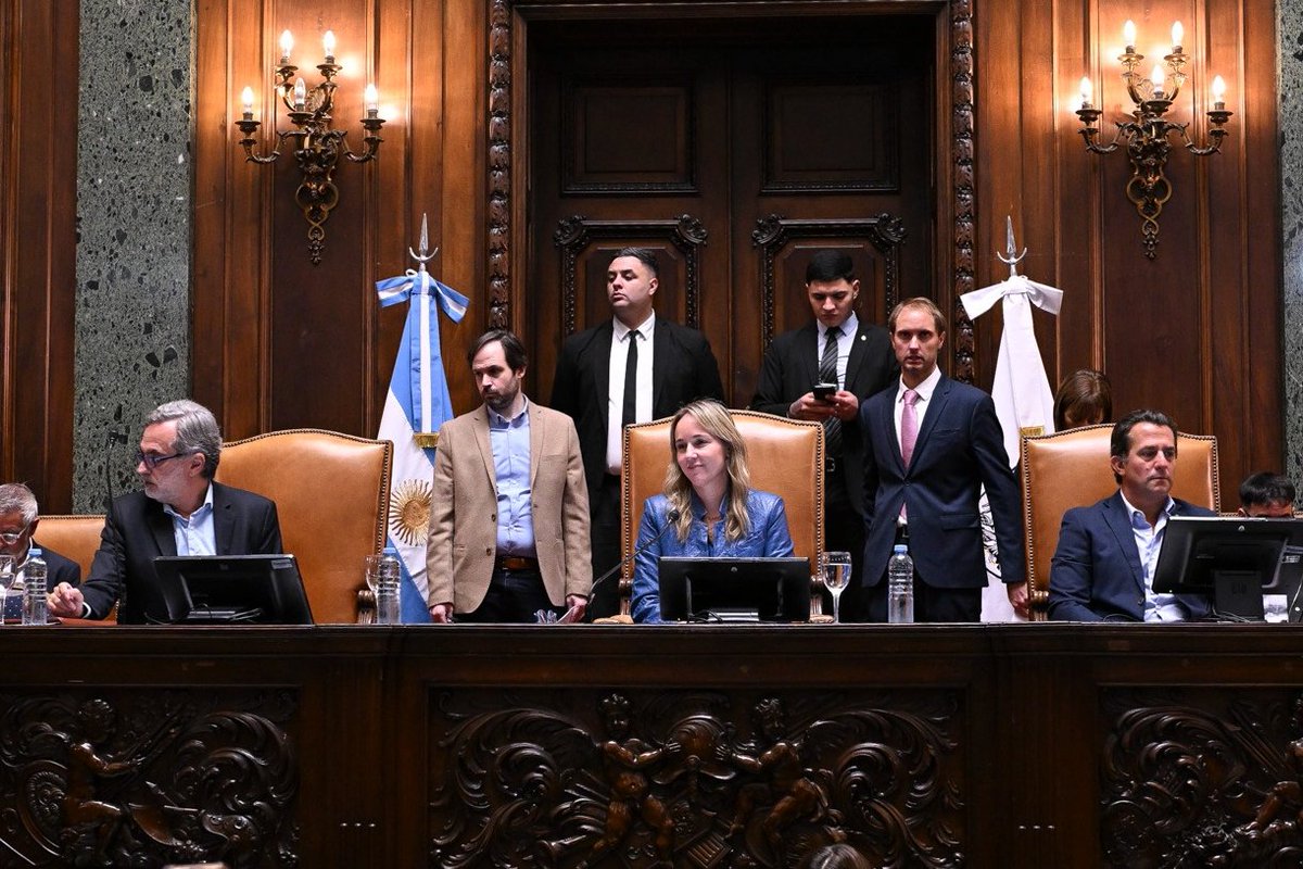 MatiasLopezBA's tweet photo. Primer jueves de sesión| Avanzamos con alivio fiscal para familias afectadas en Parque Patricios, pusimos un tope al aumento de Patentes 2026 e incorporamos la Casa del Veterano al patrimonio cultural. Iniciativas que impactan en la vida de todos.

+ info https://t.co/Ps9I80uN1n https://t.co/yCZXoar6g3
