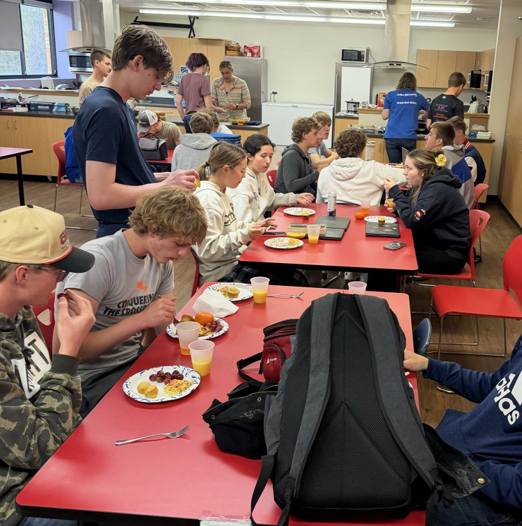 USD 384 Blue Valley-Randolph tweet media