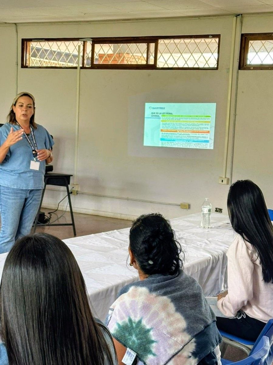jji_esp's tweet image. Nuestro Director Ejecutivo, @dmkeillor, estuvo en Costa Rica junto a su equipo, fortaleciendo alianzas y avanzando en Alternativas a la Detención.

El cambio real ocurre en territorio, trabajando junto a quienes forman parte del sistema.

#JusticiaJuvenil #CostaRica