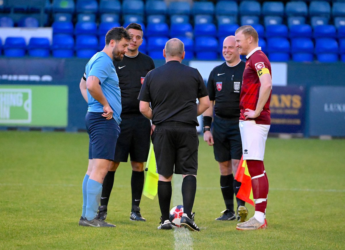 Dial Square F.C. tweet media