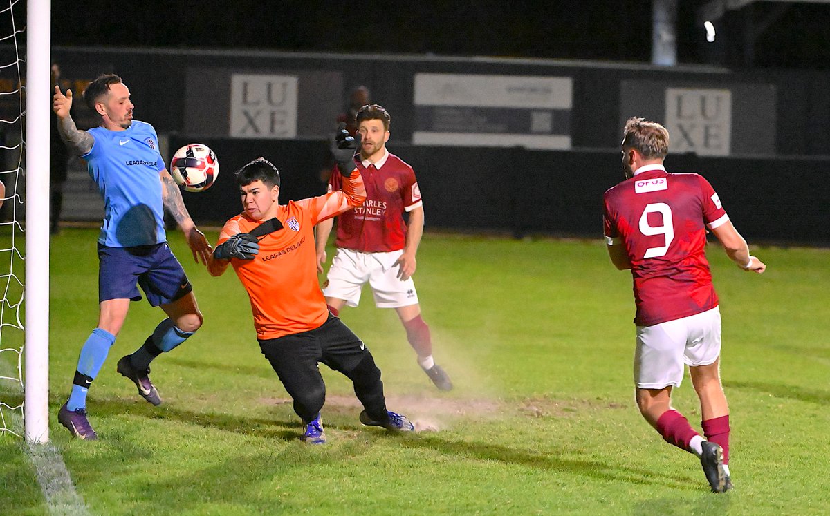 Dial Square F.C. tweet media