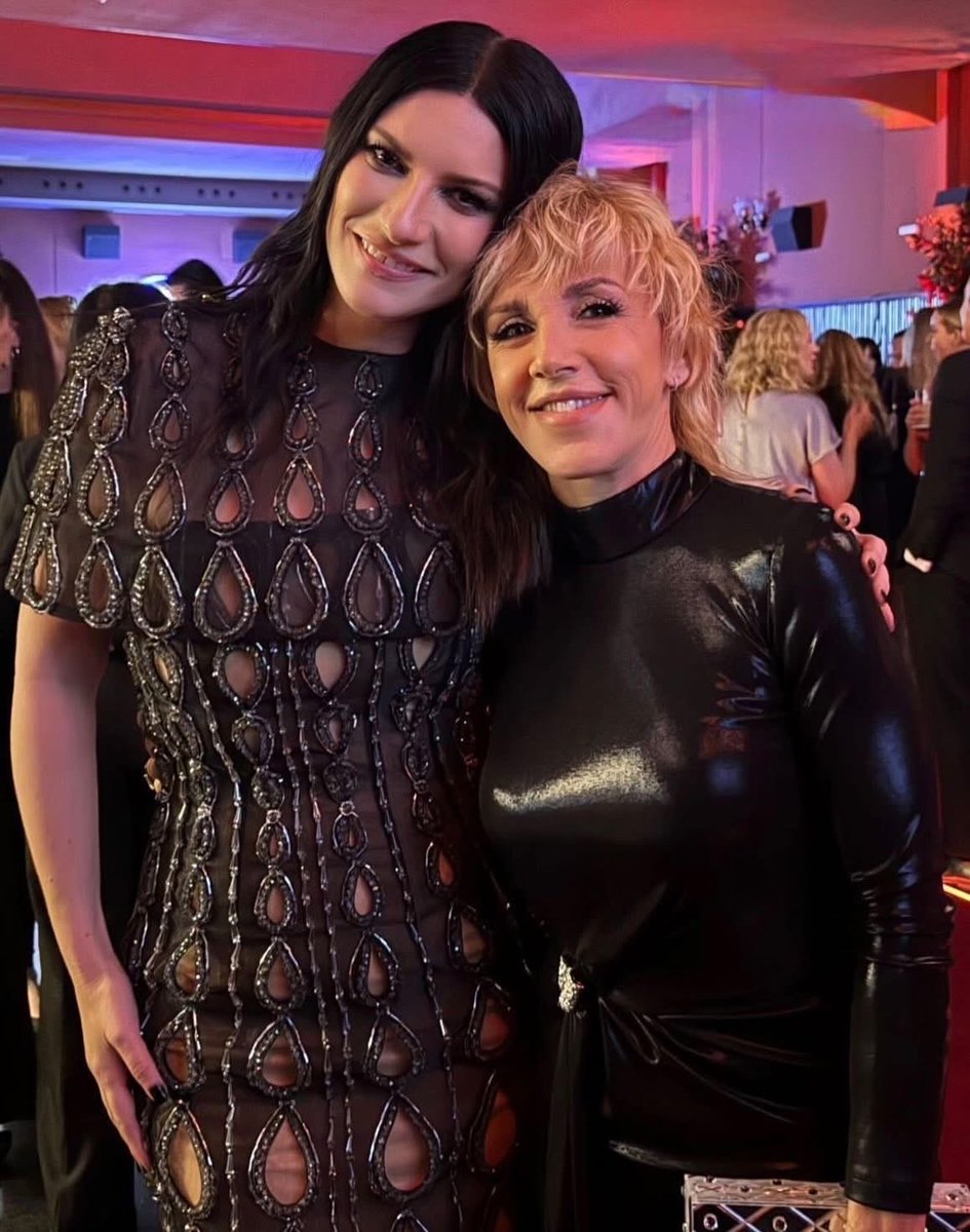 Laura Pausini tweet media