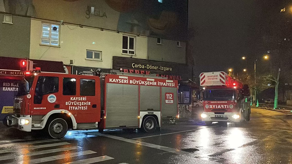 TurkgunGazetesi's tweet image. Kayseri'de bir otelde korkutan yangın! Ekiplerin müdahalesiyle söndürüldü

turkgun.com/gundem/kayseri…

#YANGIN