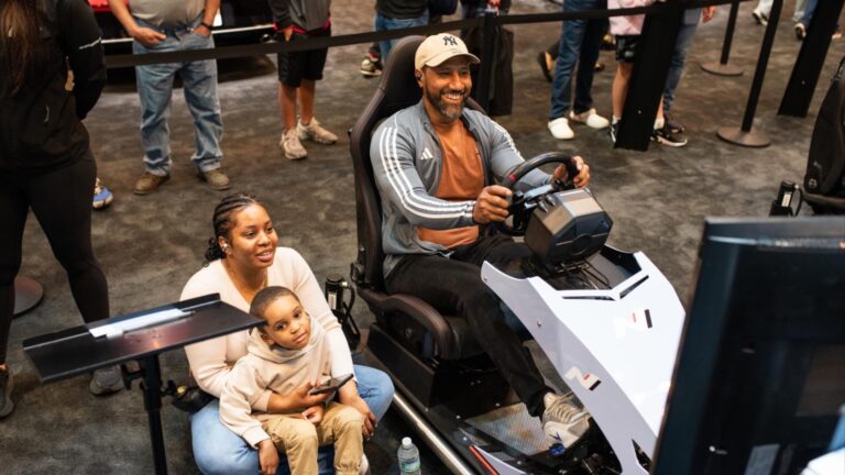 New York Auto Show tweet media
