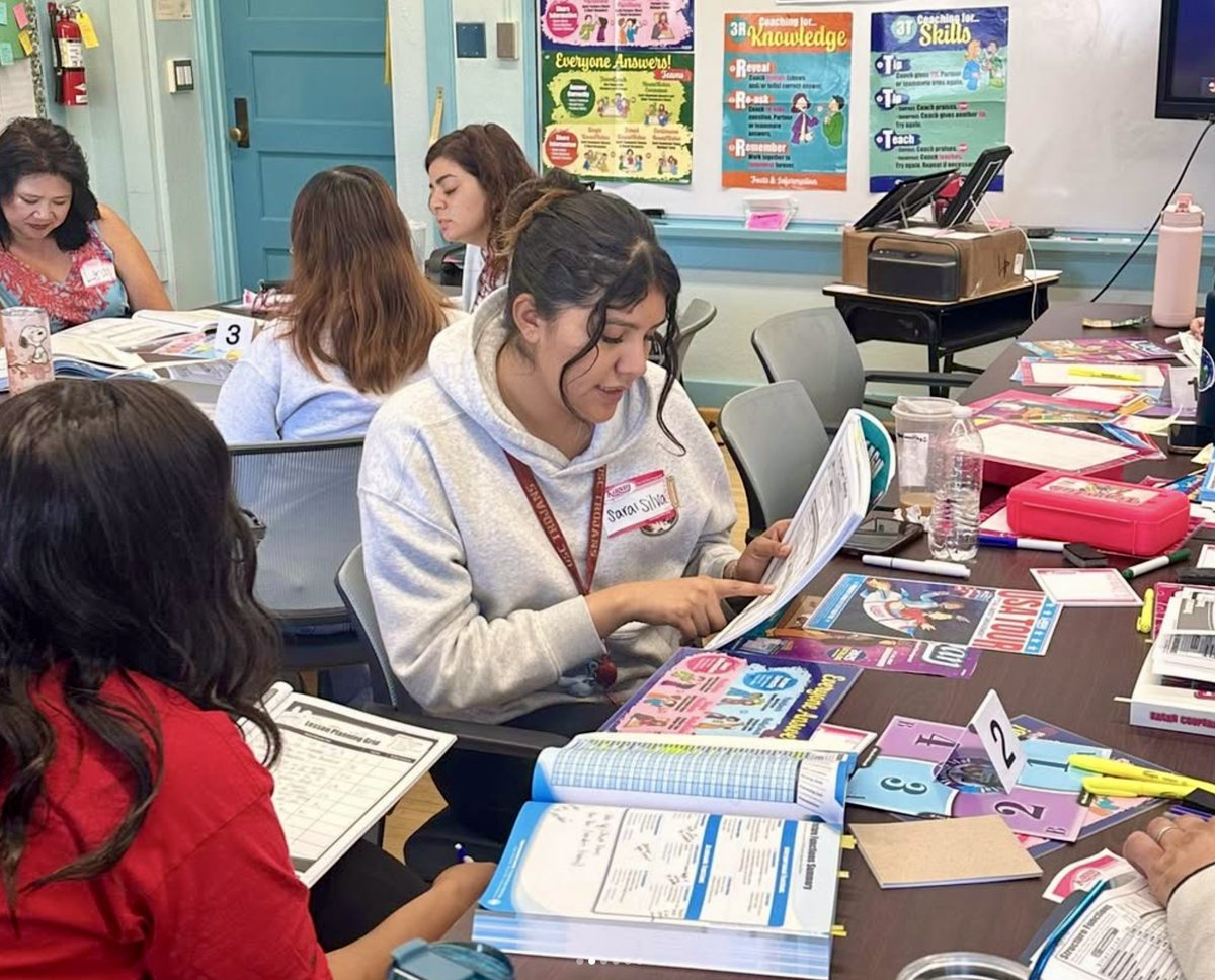 KaganOnline's tweet photo. This is what engaged learning looks like! We love partnering with Los Angeles Unified School District to support educators and student success 🙌

#kagan #lausd #teachinglearning #teacherpd #professionaldevelopment #studentengagement #cooperativelearning #teacherlife https://t.co/hTlqHYT917