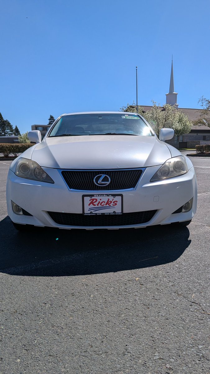 RICKSAUTOSALES's tweet photo. Smile the sun is out. #Ricks #cowlitzcounty #longview #lexus https://t.co/nRgTsNNoKw