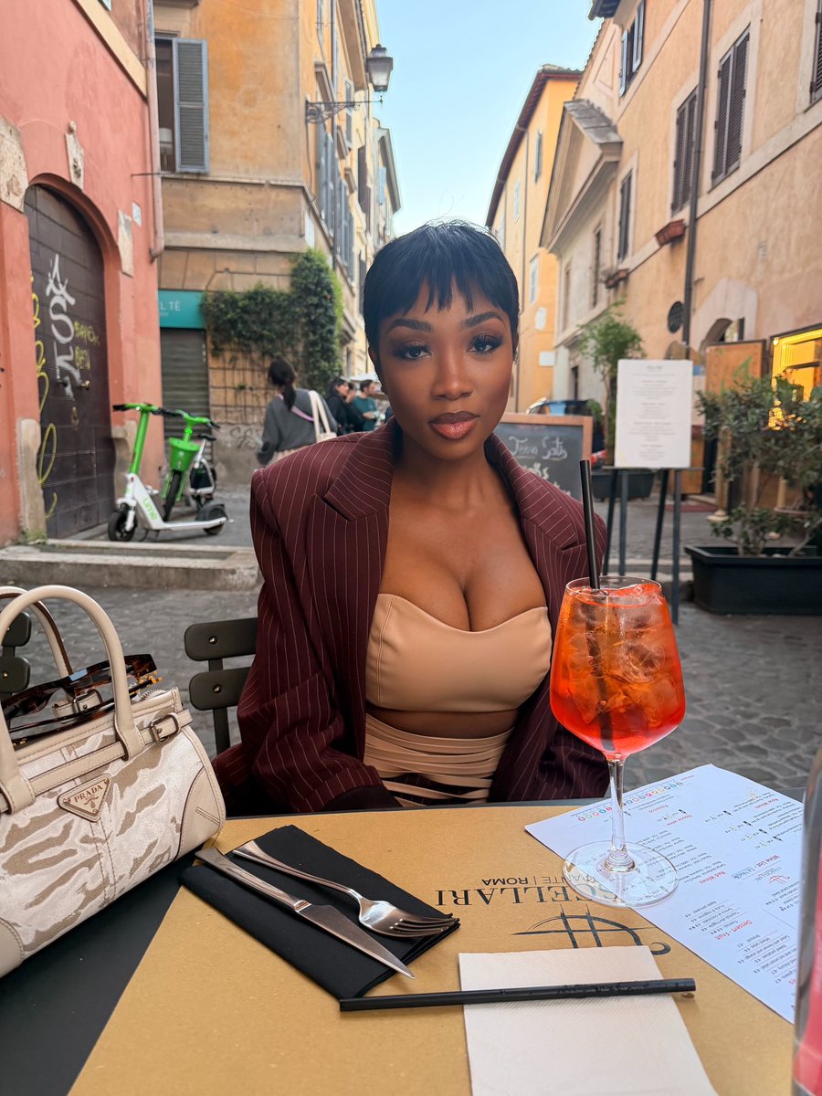 BROWN GIRL GRINDING⭐️ tweet media