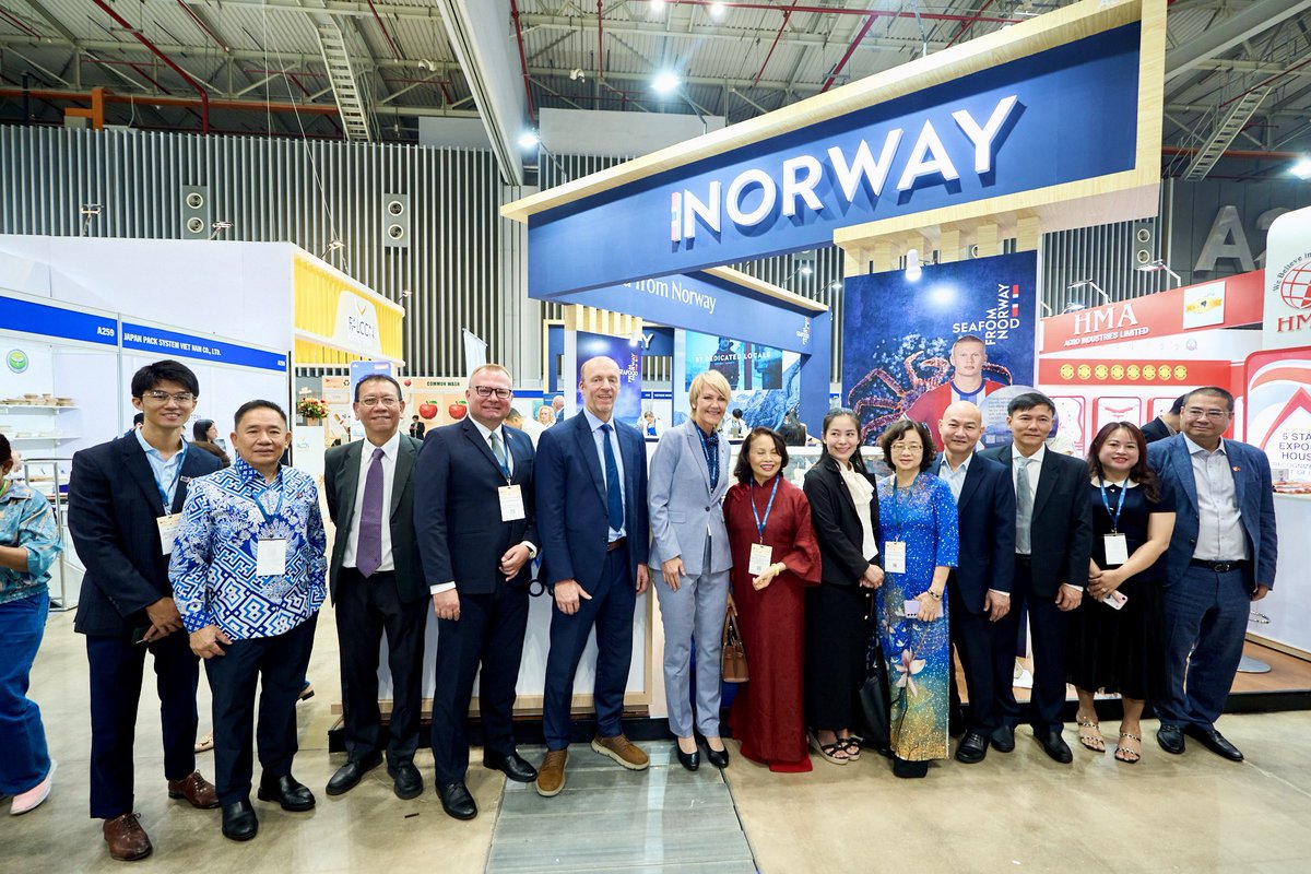 pharasimowicz's tweet photo. THE 13TH INTERNATIONAL EXHIBITION – FOOD &amp; HOSPITALITY VIETNAM 2026
“FOOD &amp; BEVERAGE INGREDIENTS, KITCHEN TECHNOLOGIES, RESTAURANT &amp; HOTEL SOLUTIONS IN VIETNAM”
📜 🇬🇧 https://t.co/VvQTsRzcf8
📜 🇻🇳 https://t.co/xSCosxMk6g
24 – 26.03.2026, HCMC, Vietnam https://t.co/JYL2xZWLTW