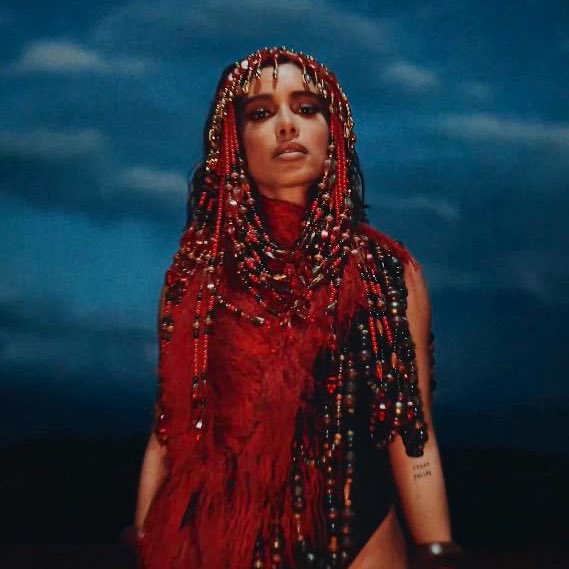 TrackAnitta's tweet photo. 🚨 Twitter - Trend Topics:

#1. CHOKA CHOKA
#5. ANITTA E SHAKIRA https://t.co/rOFf65oHSD