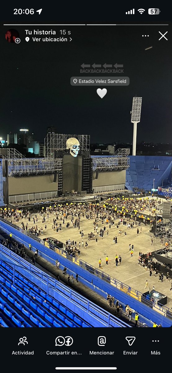 delfi ☀︎ LEJOS DEL SOL EN VELEZ tweet media