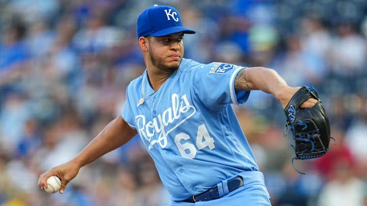 ELFANATICORD1's tweet image. 🚨 A LAS MENORES ⤵️

El equipo de @Royals envío al derecho Steven Cruz a Triple-A

Sus números esta temporada:
5 G, 0-0 W-L, 5.0 IP, 8 ER, 7 SO, 14.40 ERA

Pertenece a los Gigantes 🐎 en LIDOM ✍️

#mlb #lidom