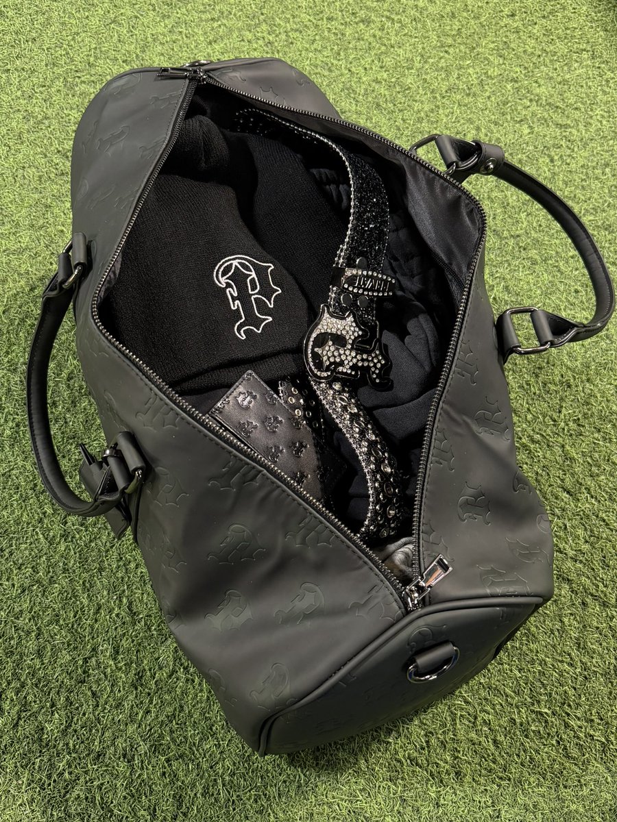 PRIVATE SELECTION tweet media