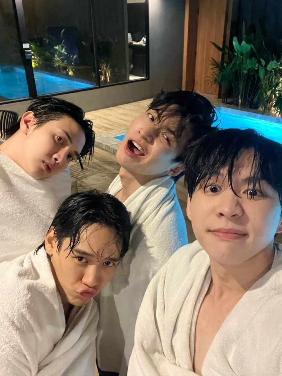 dalana 𝜗ৎ tweet media