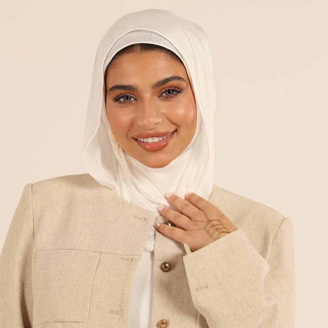 رهف العنزي تحجبت تفتح النفس الله يثبتها يارب .. دايماً الحجاب يحلللللي البنت ويزيدها نور 🤍🤍🤍🤍🤍