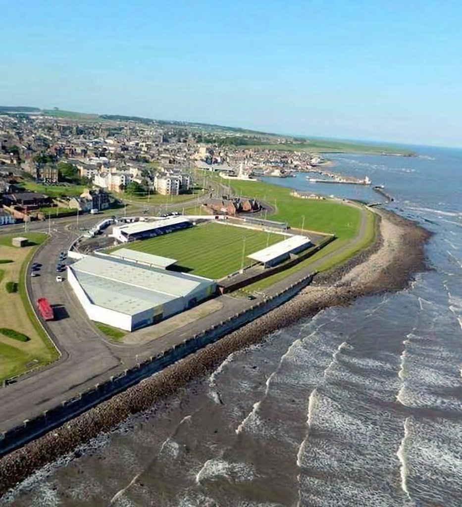 SUPERB FOOTY PICS tweet media