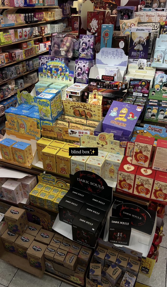 kokoJastip's tweet photo. Looks that!! 
POKEMON CARD TAIWAN 🇹🇼 
bisa langsung sampe ke Indonesia 
buat pecinta pokemon sih harus wajib koleksi ga sih, ada juga yang Japan Card!

So bebas bole tanya apapun ya di dm! 
blind box juga lebih muraa tentunya 👍🏻 
#pokemoncard #indonesia #jastiptaiwan #blindbox https://t.co/FTW05adFrx