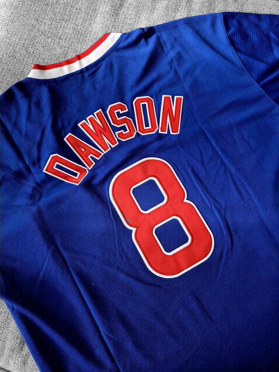 FlytheWood's tweet image. ⚾️ 🦅 If the #Cubs win tomorrow, I'm knocking $25 off the few remaining #AndreDawson Signature Series signs through the weekend. AND... I'll throw in a Hawk Jersey with the first one purchased. 
@FlytheWood 
#CelebratingADecadeofDesigns