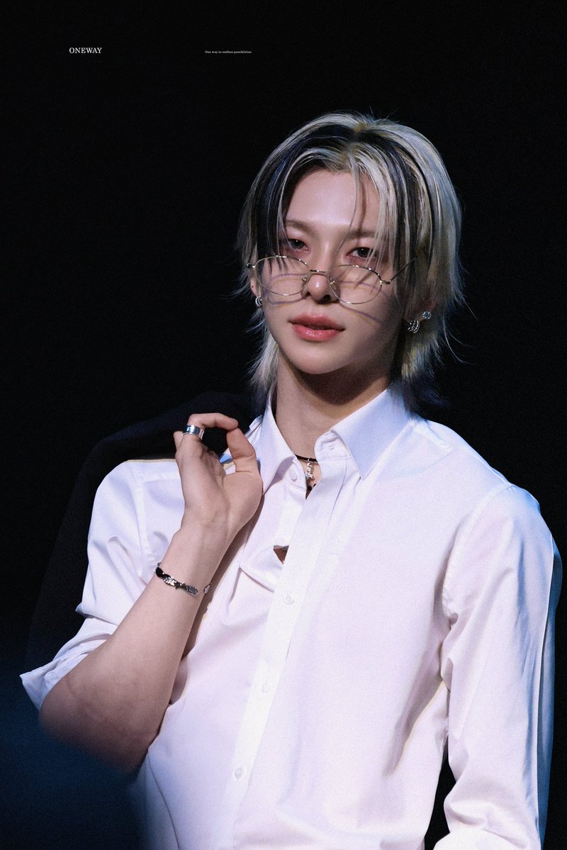 𝐎𝐍𝐄𝐖𝐀𝐘 tweet media