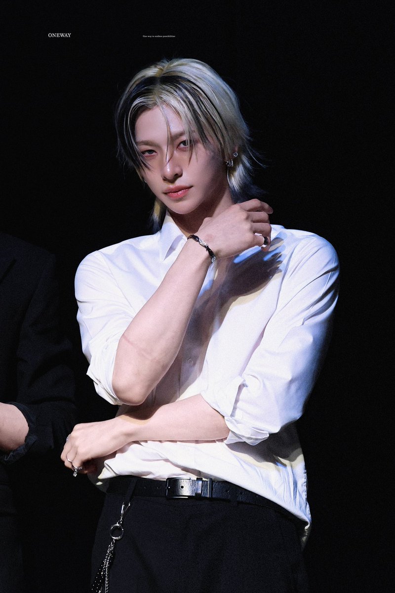 𝐎𝐍𝐄𝐖𝐀𝐘 tweet media