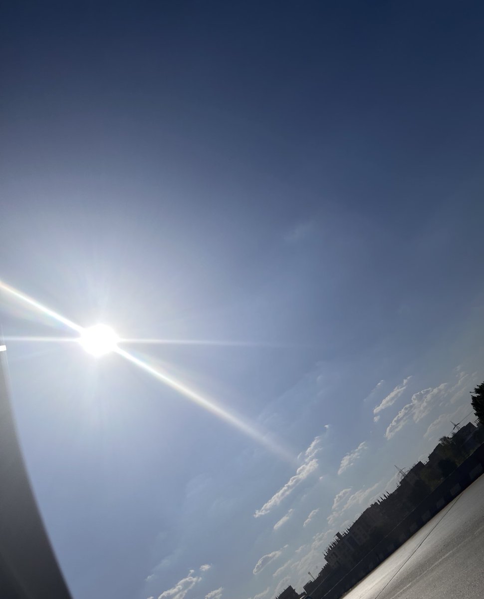 ياسَمين tweet media